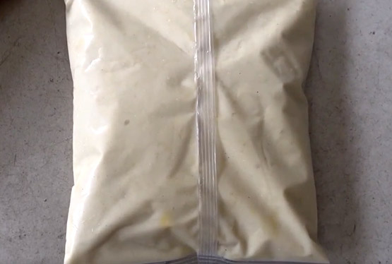预制食品榴莲果肉酱包装机